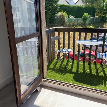 Spacious T3 With Balcony - Close To Town Center דירה *
