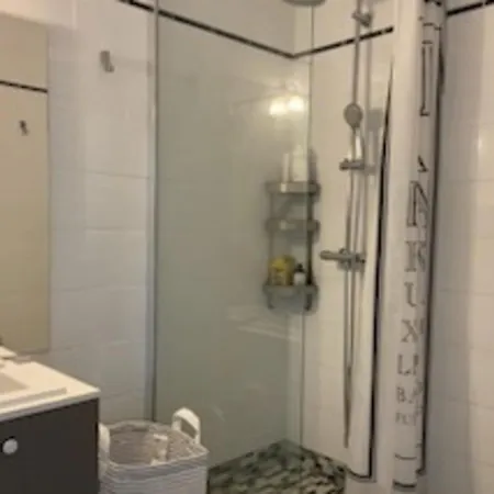 Spacious T3 With Balcony - Close To Town Center