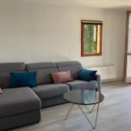 Spacious T3 With Balcony - Close To Town Center 아파트 뚜끄