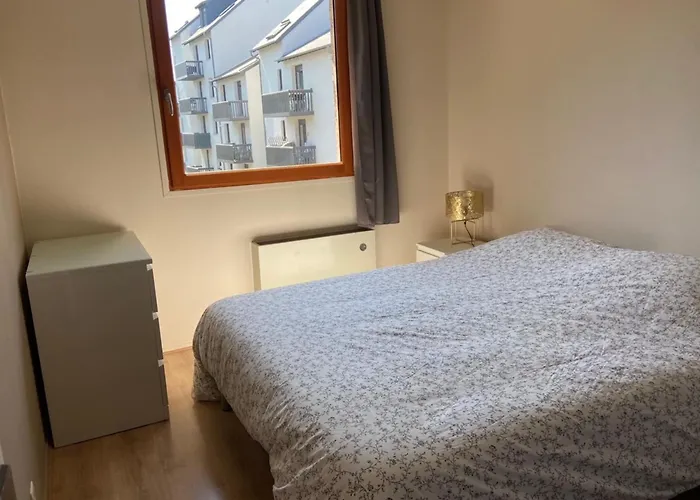 Апартаменты Spacious T3 With Balcony - Close To Town Center *