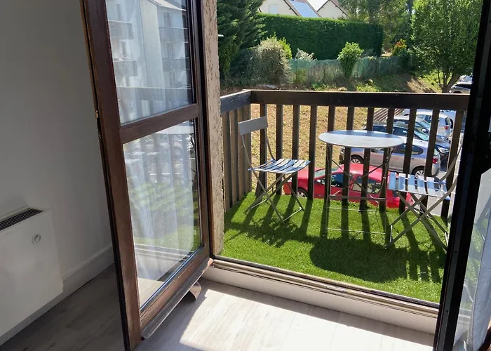 Spacious T3 With Balcony - Close To Town Center